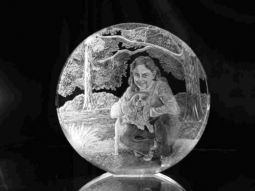 Optical Crystal Glass Circle of Girl with Dog