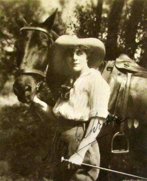 Meg Gehrts Meg Gehrts